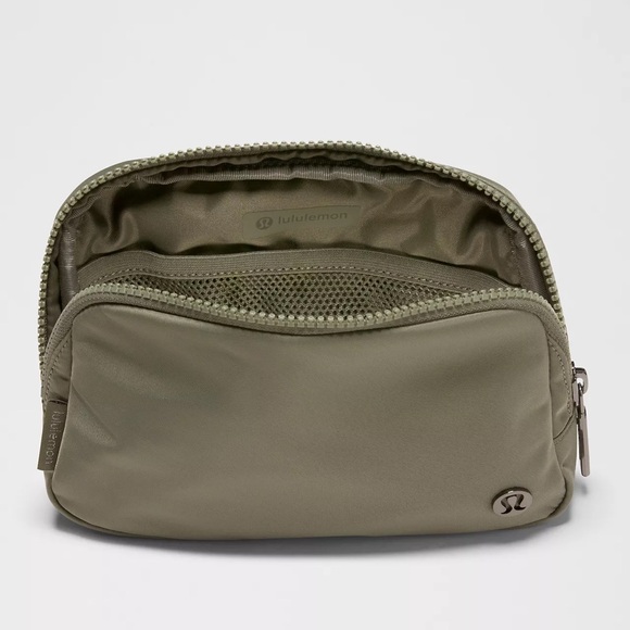 lululemon belt bag olive Athletica Everywhere GRSG: Buy Online at Best Price in UAE lululemon Everywhere Belt Bag 1L